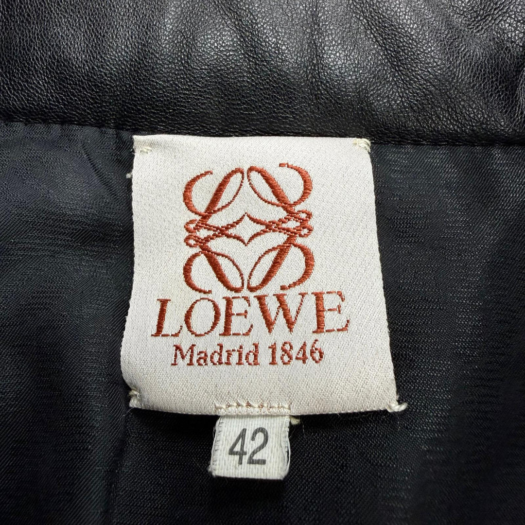 Great LOEWE coat Long length, zip-up, all-over print design, quilted leather. 42