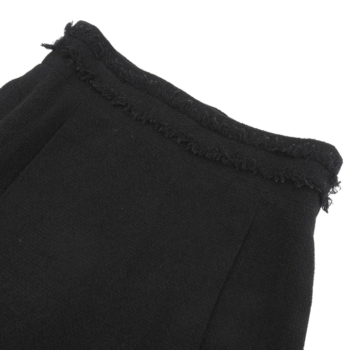 Great CHANEL skirt 100% silk lining, fringed tweed. Women 34 07A P31951V21840