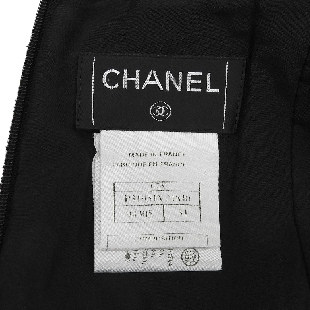 Great CHANEL skirt 100% silk lining, fringed tweed. Women 34 07A P31951V21840