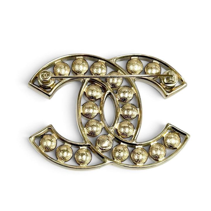 Excellent CHANEL Brooch COCO Mark Fake Pearl white Women B25V