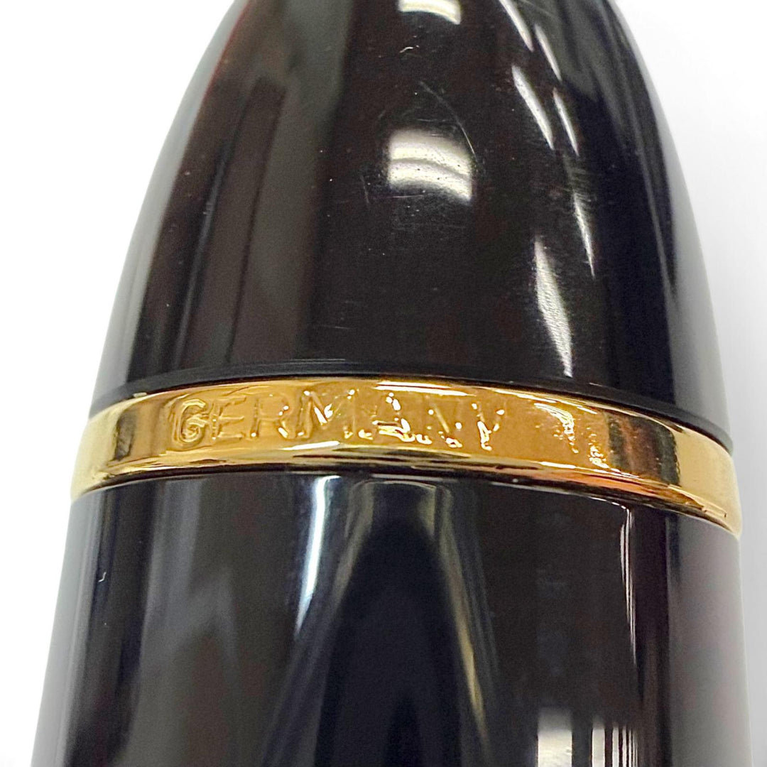 Great MONTBLANC fountain pen Meisterstück 149 white star black 18K mens