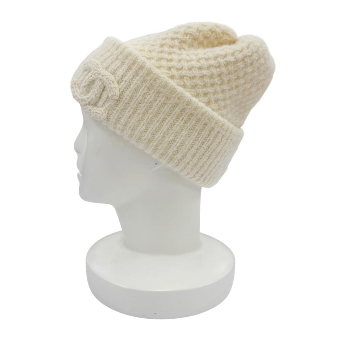 Excellent CHANEL Knit cap COCO Mark embroidered beanie Ivory cashmere Women