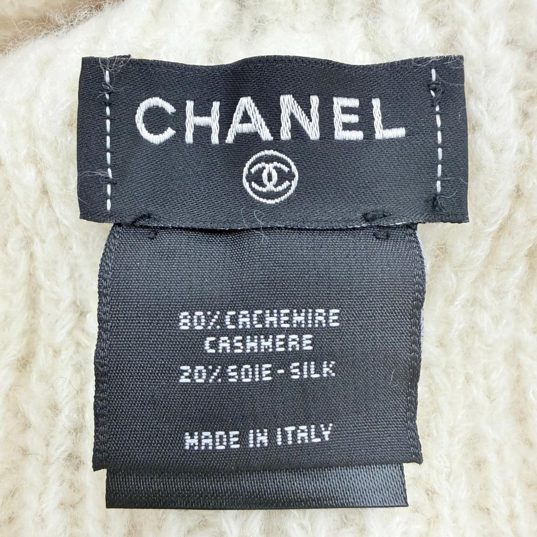 Excellent CHANEL Knit cap COCO Mark embroidered beanie Ivory cashmere Women