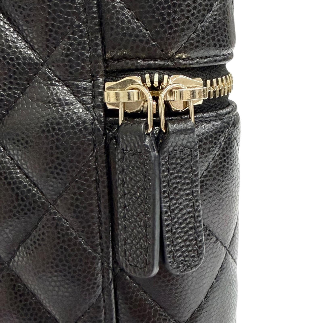 Excellent CHANEL Shoulder Bag Matelassé Vanity Phone Bag Chain black Caviar