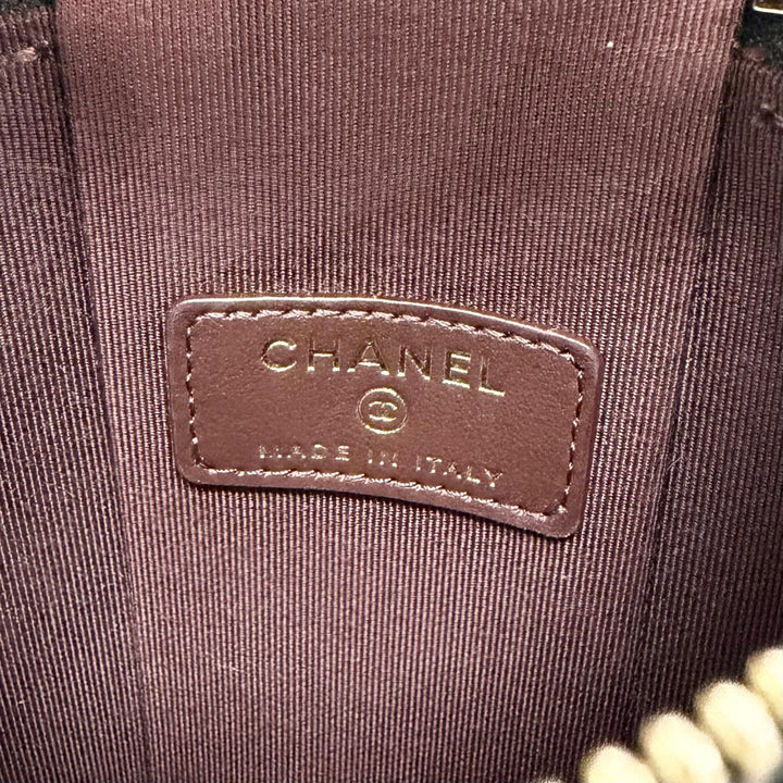 Excellent CHANEL Shoulder Bag Matelassé Vanity Phone Bag Chain black Caviar