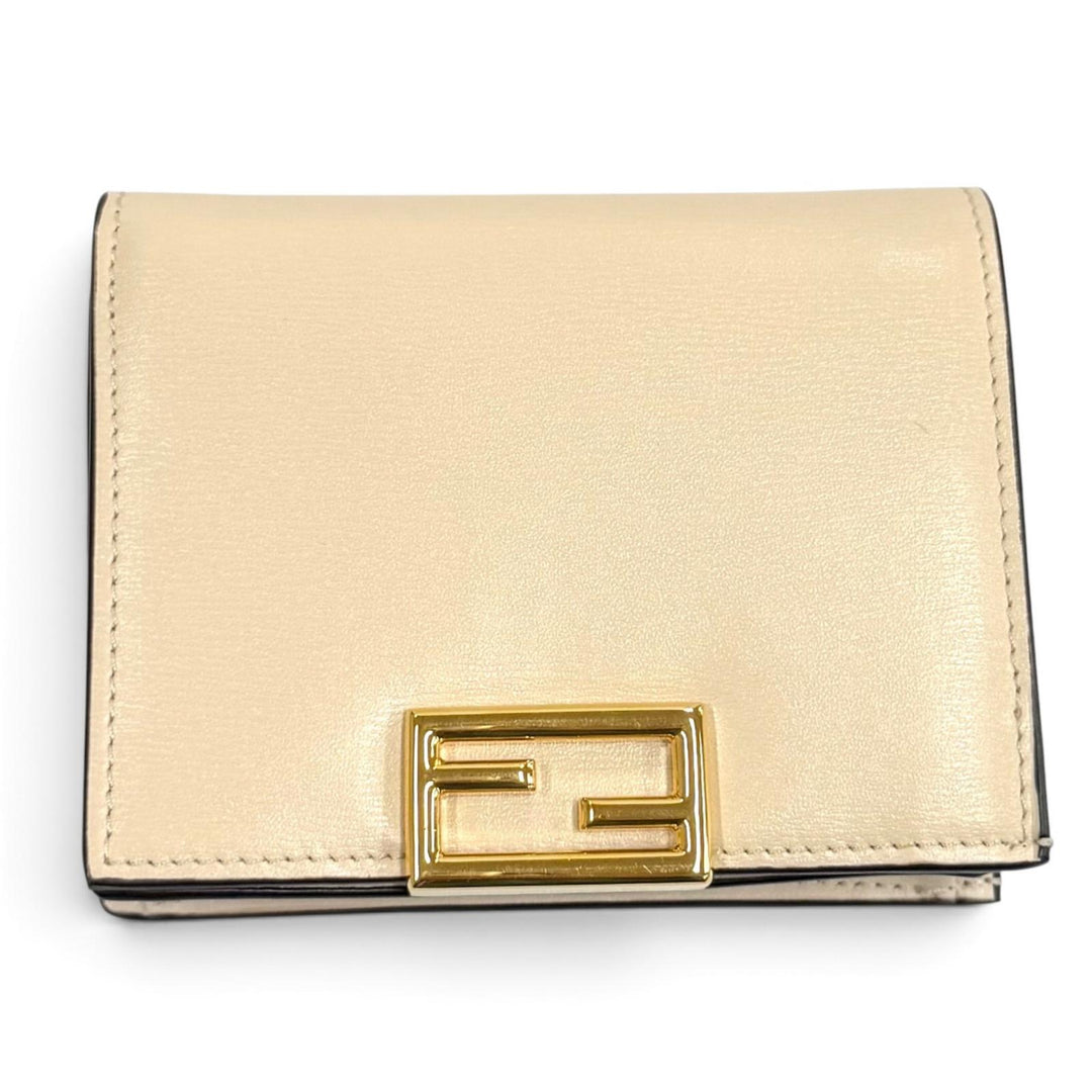 Excellent FENDI Bifold Wallet beige leather Women 8M0420