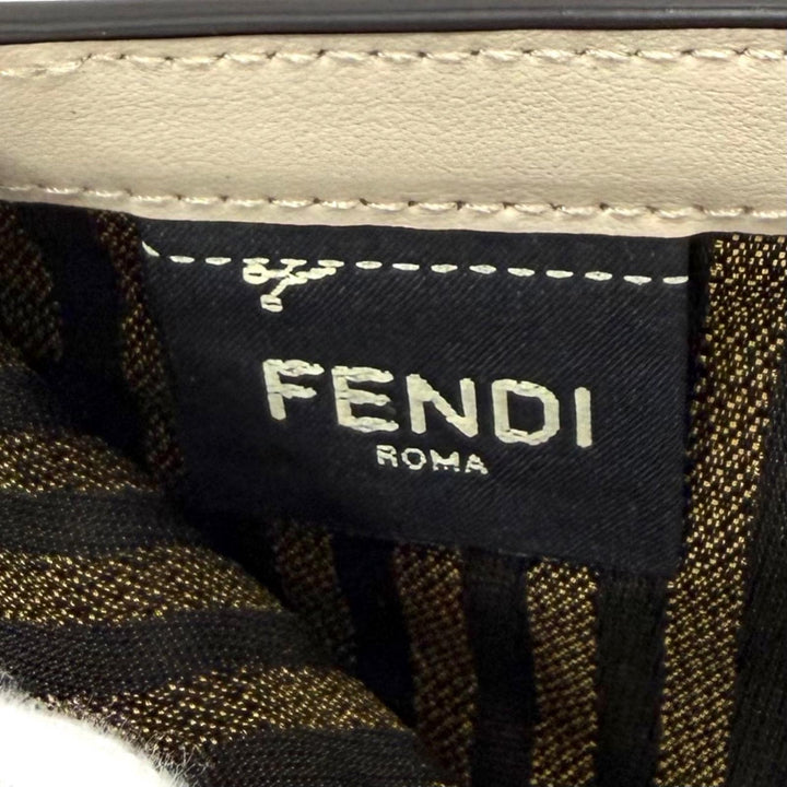 Excellent FENDI Bifold Wallet beige leather Women 8M0420