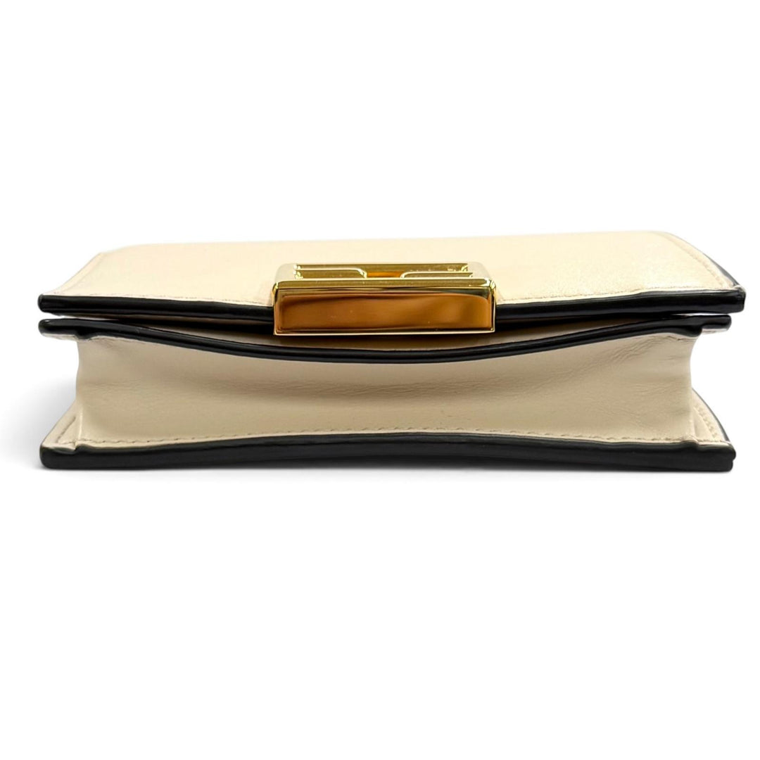 Excellent FENDI Bifold Wallet beige leather Women 8M0420