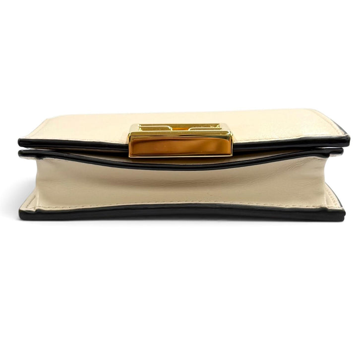 Excellent FENDI Bifold Wallet beige leather Women 8M0420