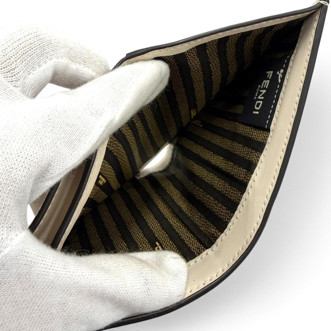 Excellent FENDI Bifold Wallet beige leather Women 8M0420