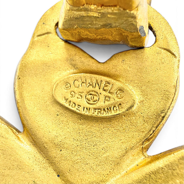 Great CHANEL Earring COCO Mark Clover gold Women 95P