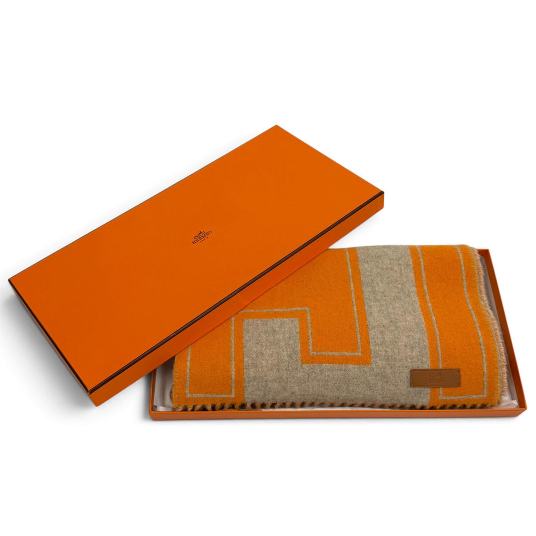 Excellent HERMES Scarf Muffler Cre Do H Leather logo patch with fringe cashmere