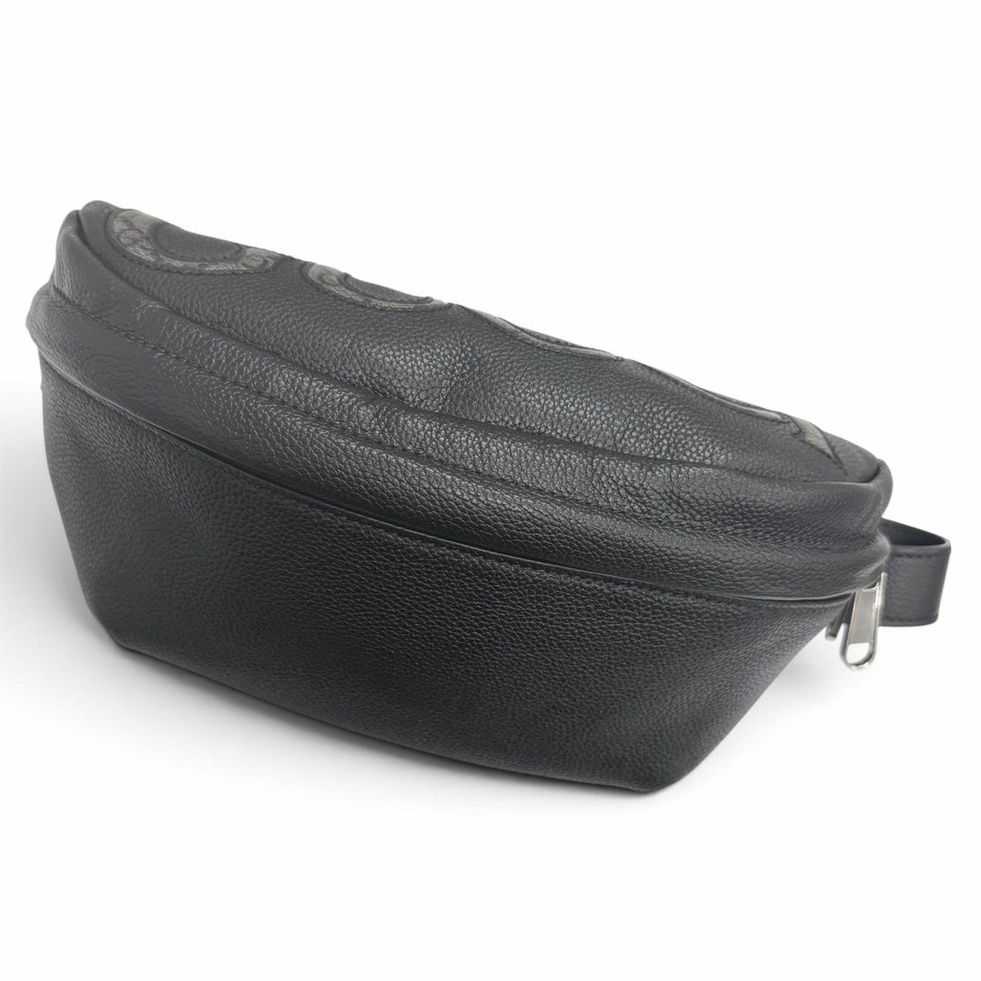 Pristine GUCCI Sling bag GG Supreme Logo Belt Bag black leather 768111