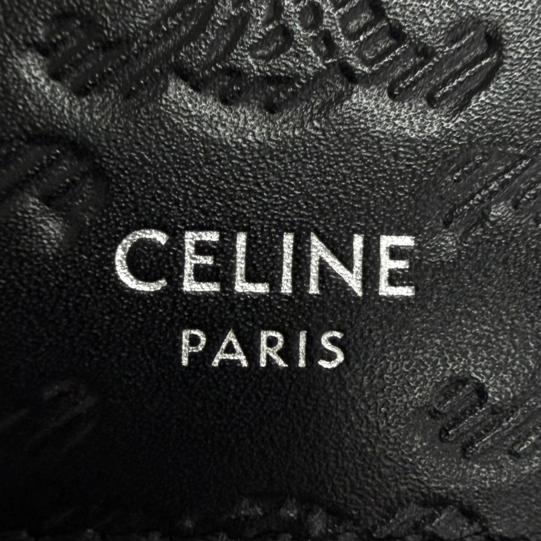 Excellent CELINE Bifold Wallet Triomphe Embossed Compact Wallet black