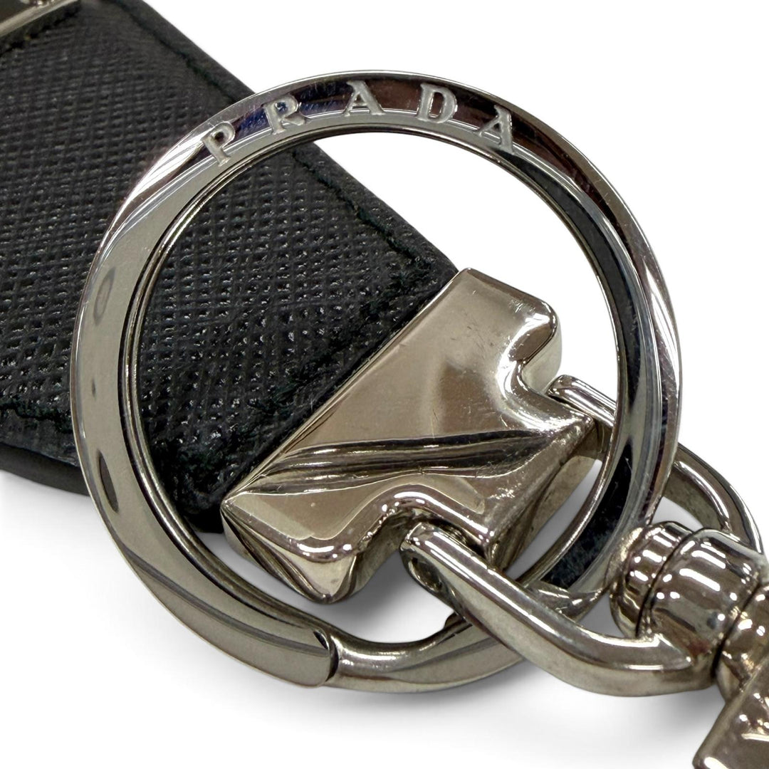 Very Good PRADA key ring triangle logo triangle plate Safiano leather 2PP041