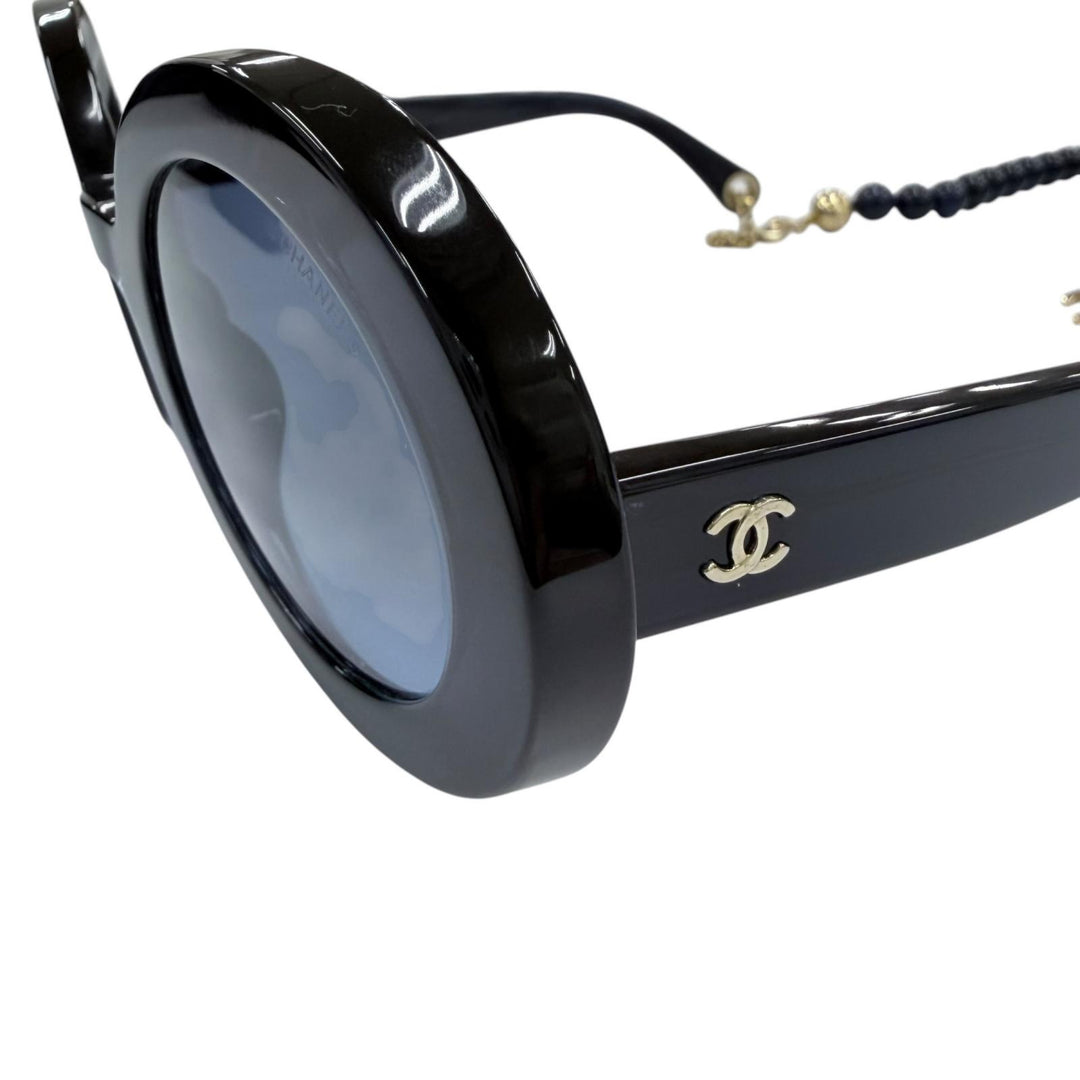 Excellent CHANEL COCO Mark Round Shape Sunglasses with Pearl Chain 5489