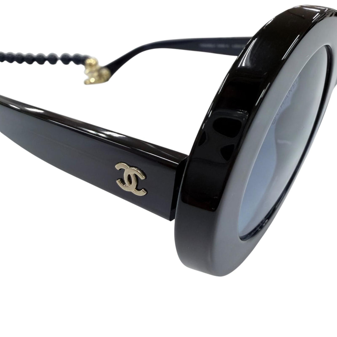 Excellent CHANEL COCO Mark Round Shape Sunglasses with Pearl Chain 5489
