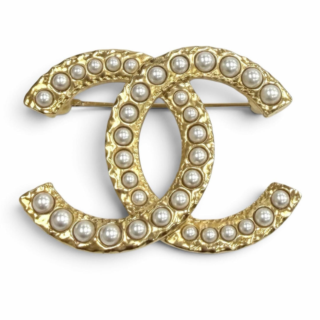 Excellent CHANEL Brooch COCO Mark Fake Pearl gold Women A24S ABD375