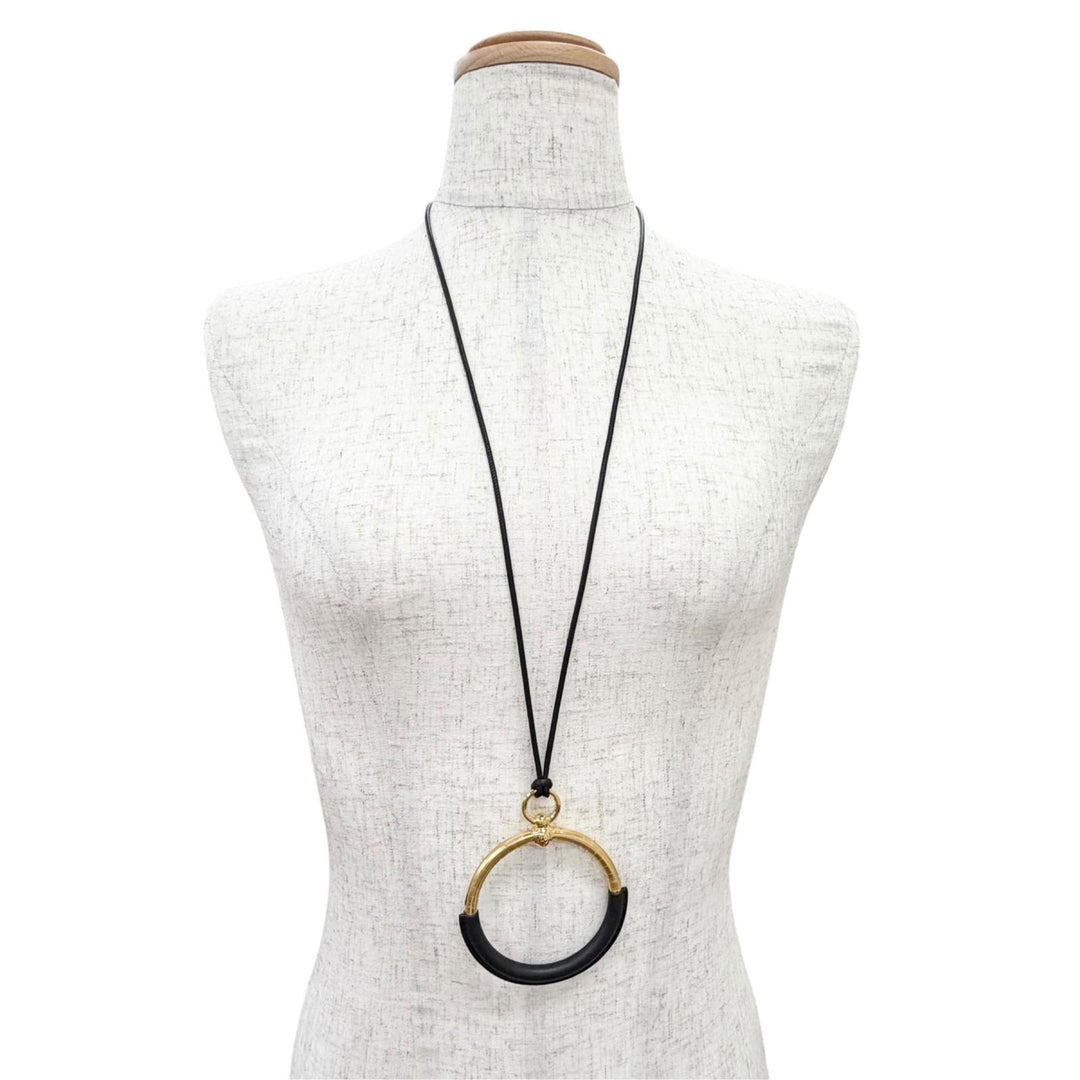 Pristine HERMES Necklace Loop Gran Using leather black leather Women