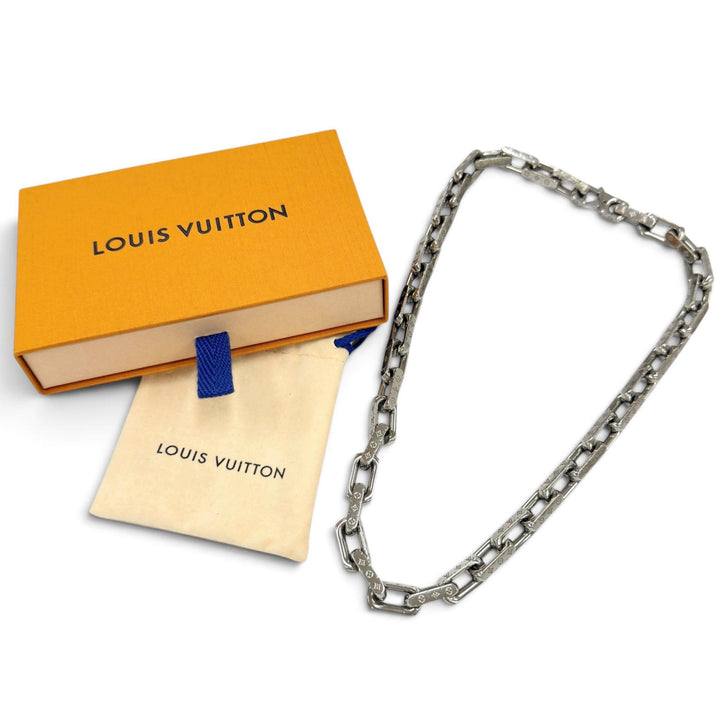 Great LOUIS VUITTON Necklace Collier Chain Monogram Silver mens M00307