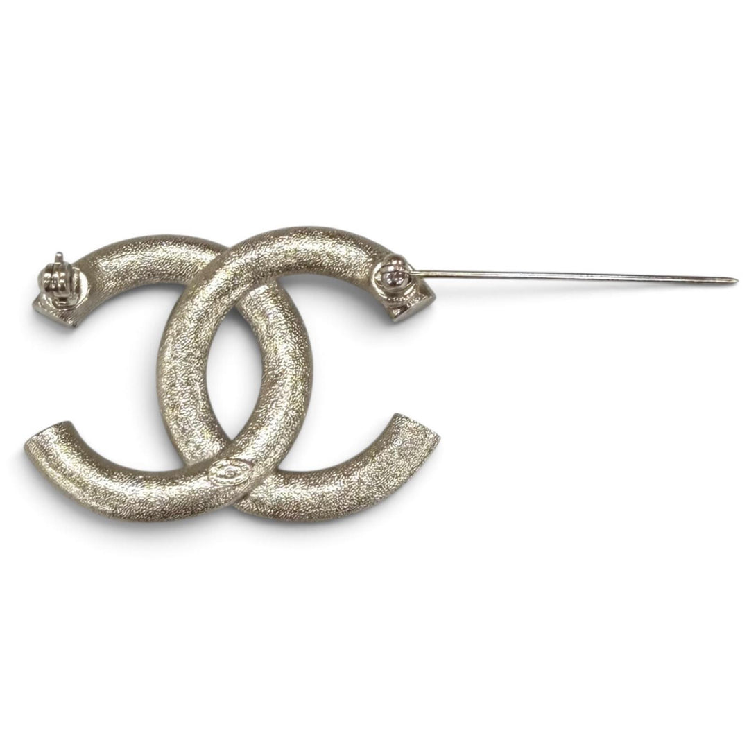 Excellent CHANEL Brooch COCO Mark rhinestone Silver Women B16S