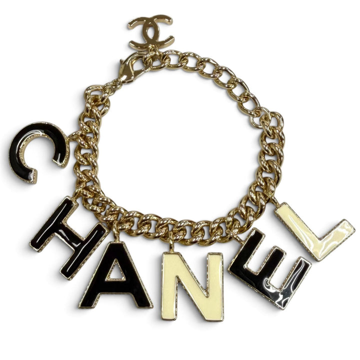 Great CHANEL bracelet Logo design: COCO Mark Chain gold Women B22A AB8724