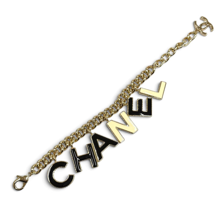 Great CHANEL bracelet Logo design: COCO Mark Chain gold Women B22A AB8724