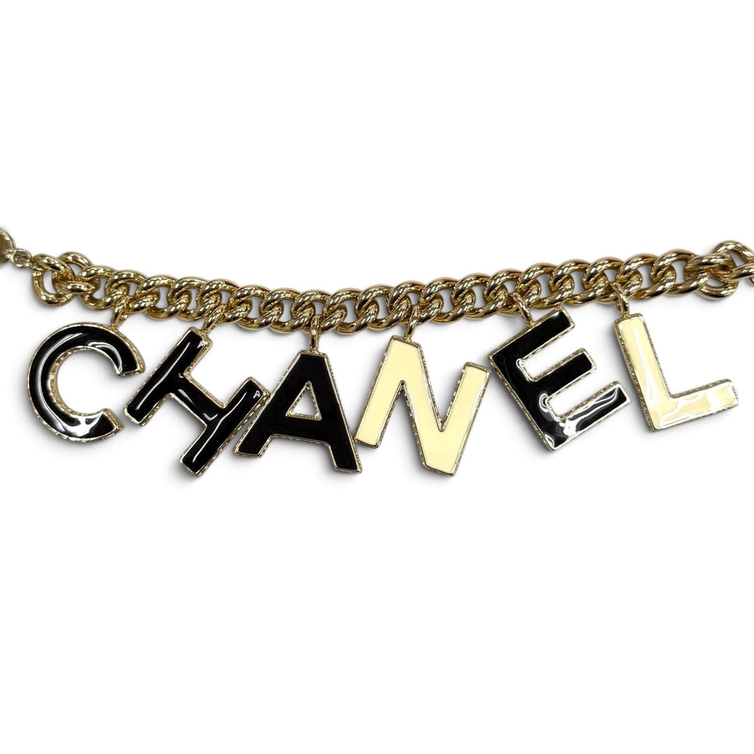 Great CHANEL bracelet Logo design: COCO Mark Chain gold Women B22A AB8724