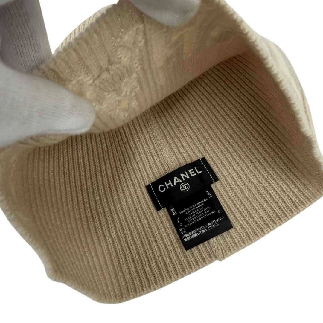 Excellent CHANEL Knit cap Logo Rib Knit Beanie beige cashmere Women