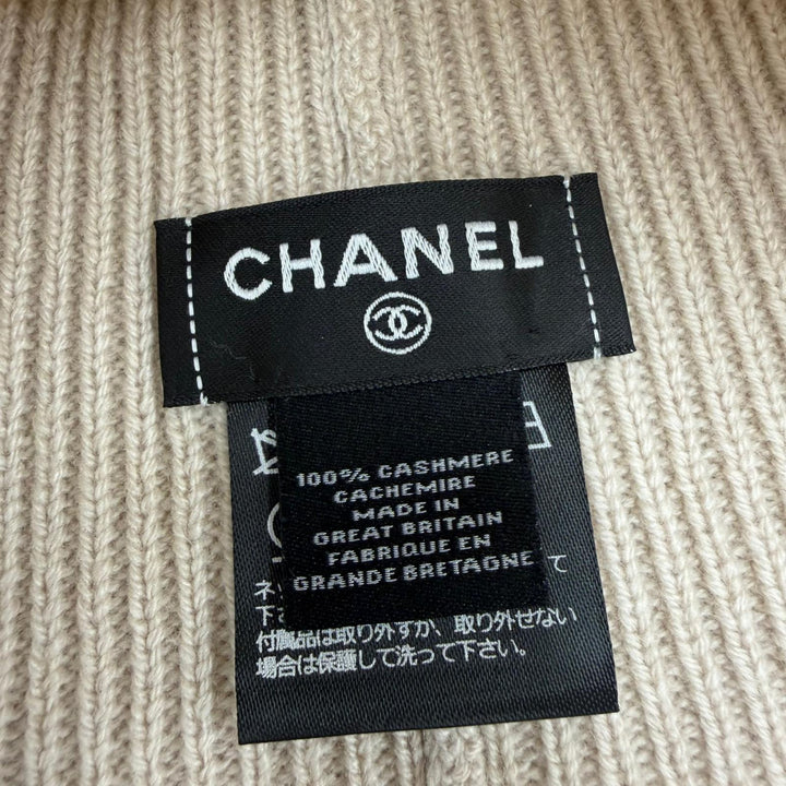 Excellent CHANEL Knit cap Logo Rib Knit Beanie beige cashmere Women