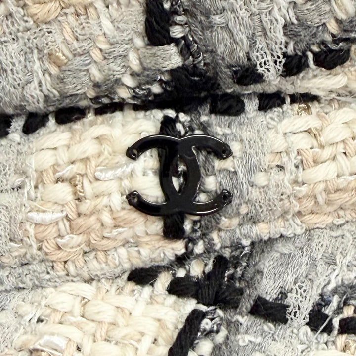Very Good CHANEL COCO MarkMetal Check Pattern Tweed Casquette Hat beige M 22K