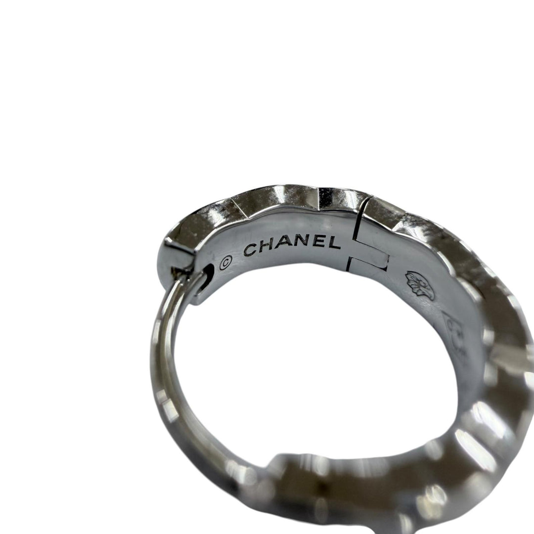 Excellent CHANEL Pierce Coco Crush Collection Single Mini Hoop White gold J12687