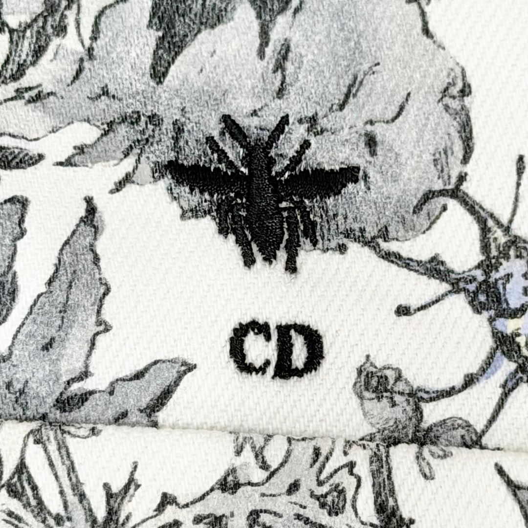 Excellent Christian Dior Denim Jacket Logo button, floral print 44 512V16A3017
