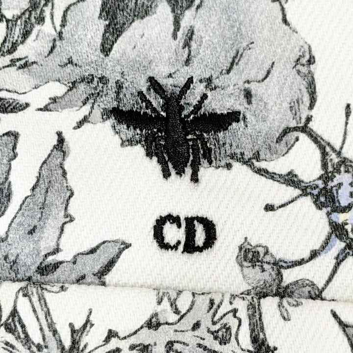 Excellent Christian Dior Denim Jacket Logo button, floral print 44 512V16A3017