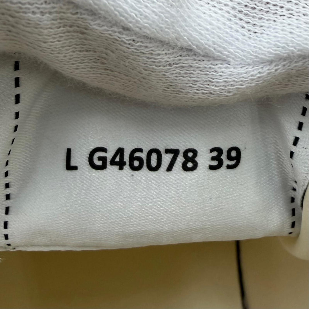 Excellent CHANEL sneakers Logo-embroidered leather Mint green 39 24K G46078