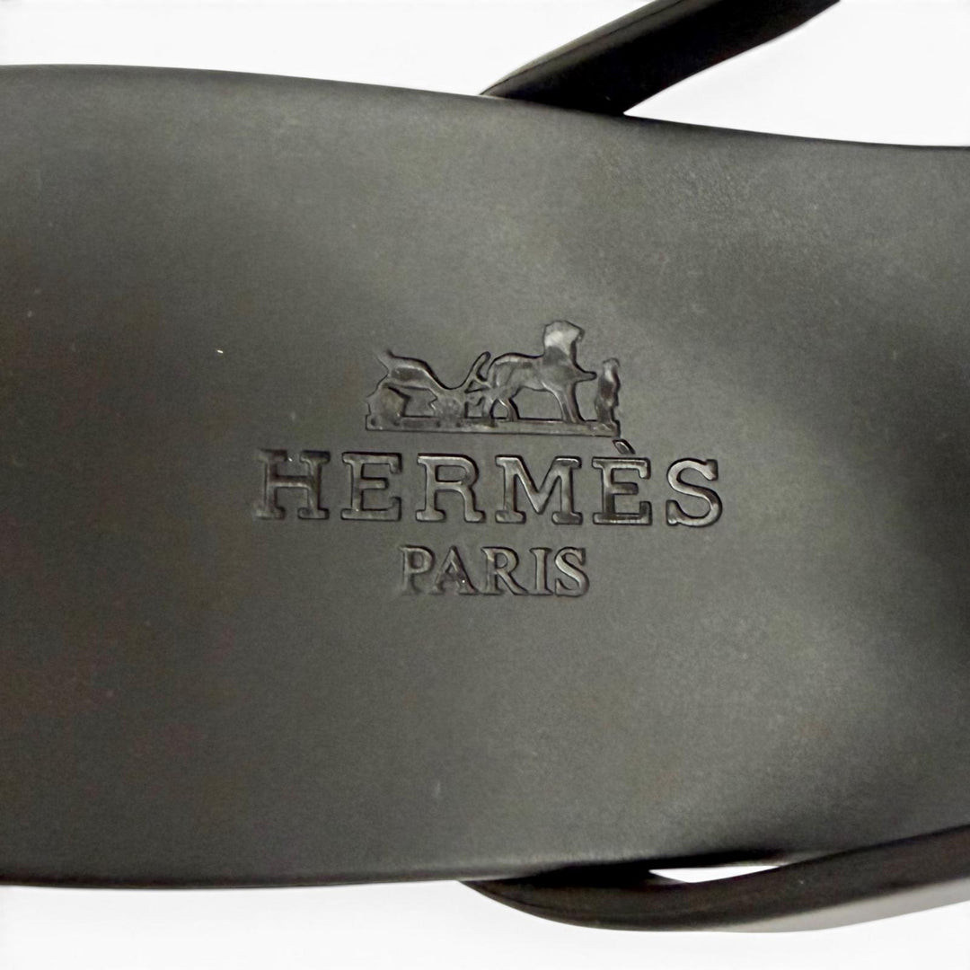 Pristine HERMES Sandals Ejuri Chaine d'Ancre motif rubber flats black Women 35