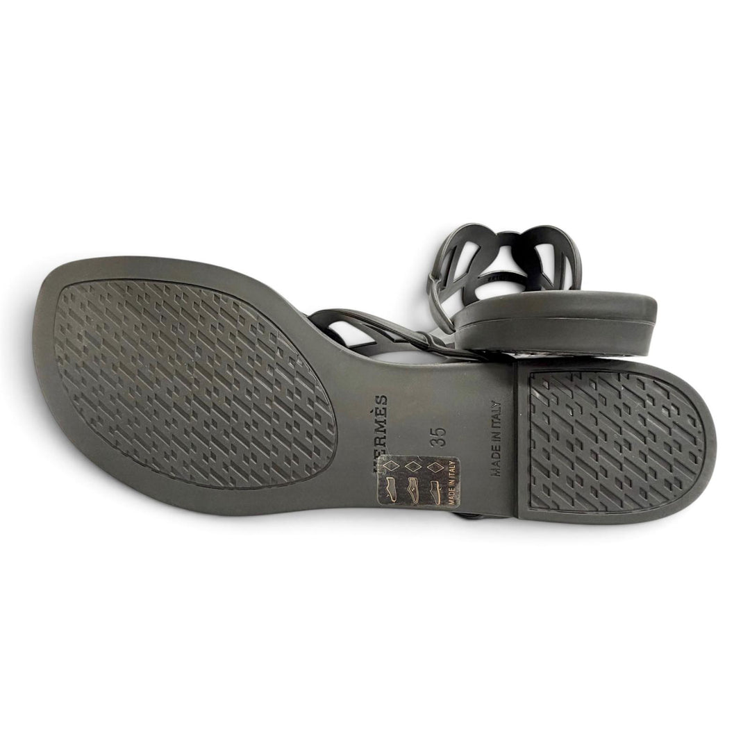 Pristine HERMES Sandals Ejuri Chaine d'Ancre motif rubber flats black Women 35
