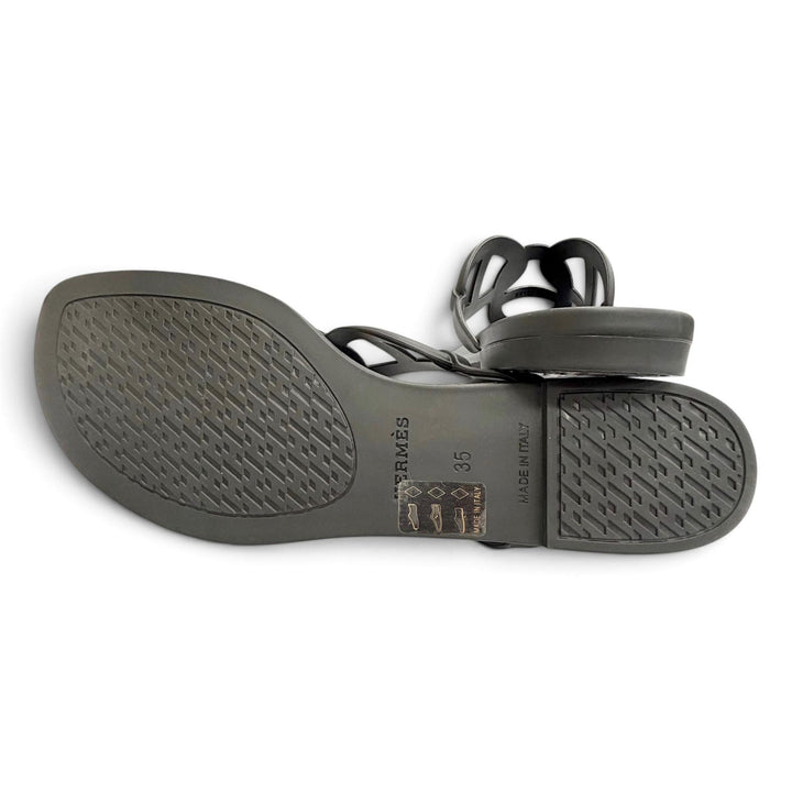 Pristine HERMES Sandals Ejuri Chaine d'Ancre motif rubber flats black Women 35