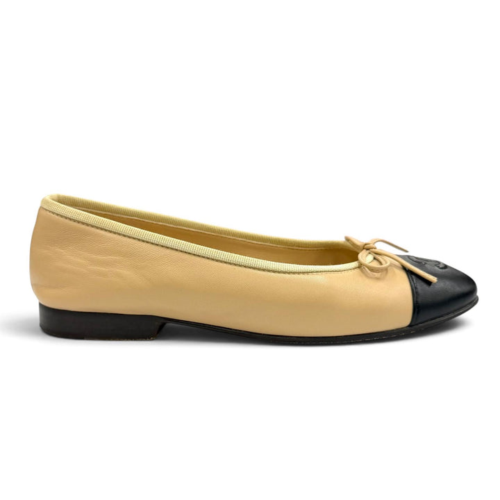 Great CHANEL pumps ballerina Ribbon-attached leather flats leather 34 G02819