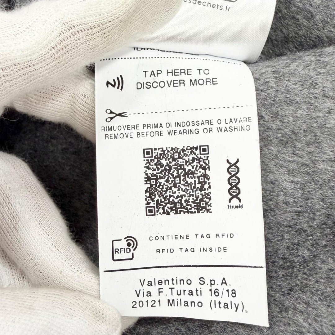 Excellent VALENTINO coat front ribbon. gray wool 40 5B3CA768MA