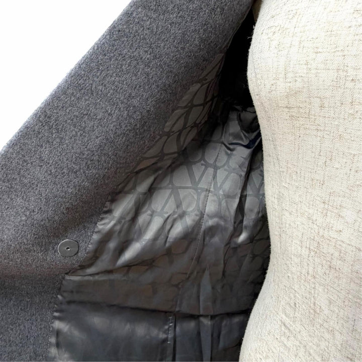 Excellent VALENTINO coat front ribbon. gray wool 40 5B3CA768MA