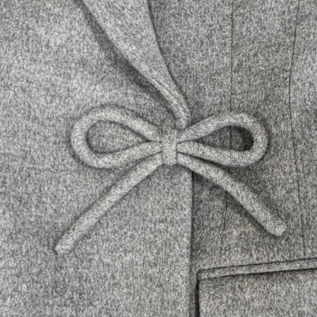 Excellent VALENTINO coat front ribbon. gray wool 40 5B3CA768MA