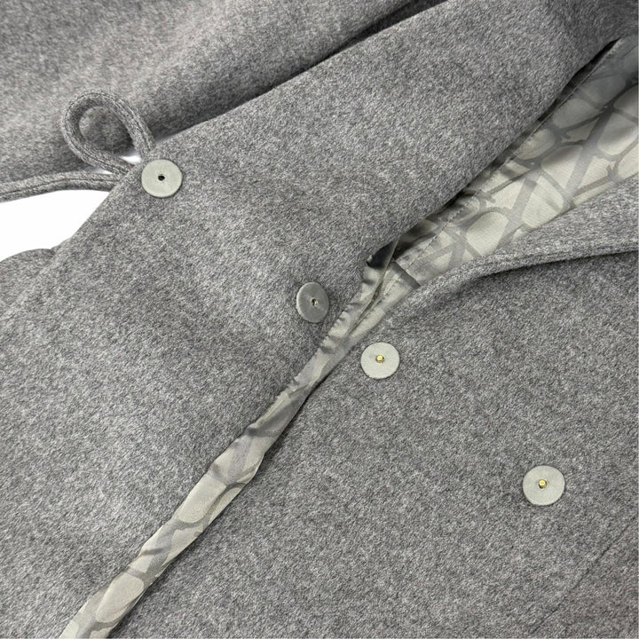 Excellent VALENTINO coat front ribbon. gray wool 40 5B3CA768MA