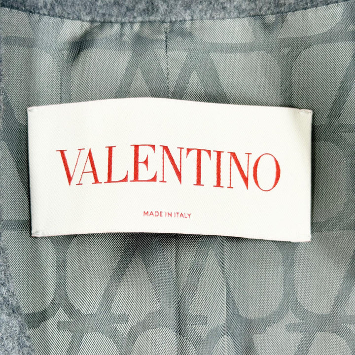 Excellent VALENTINO coat front ribbon. gray wool 40 5B3CA768MA
