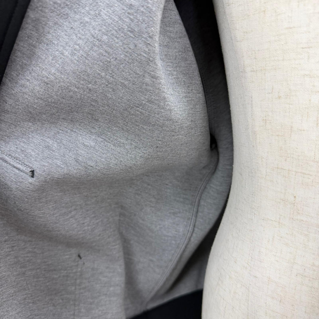 Pristine GUCCI hoodie GG Canvas Panel Zip Jacket black Rayon mens L 825340