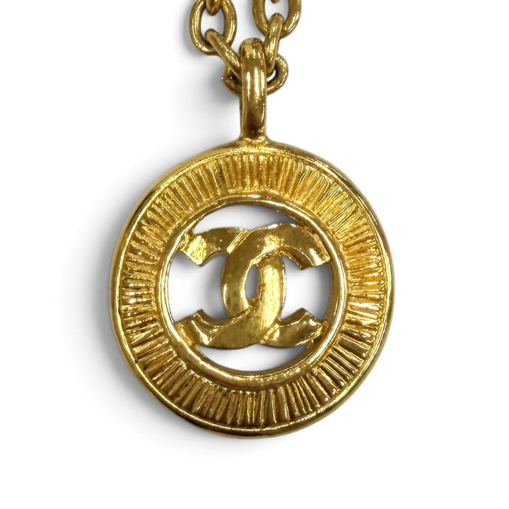 Very Good CHANEL Necklace COCO Mark Chain gold Women