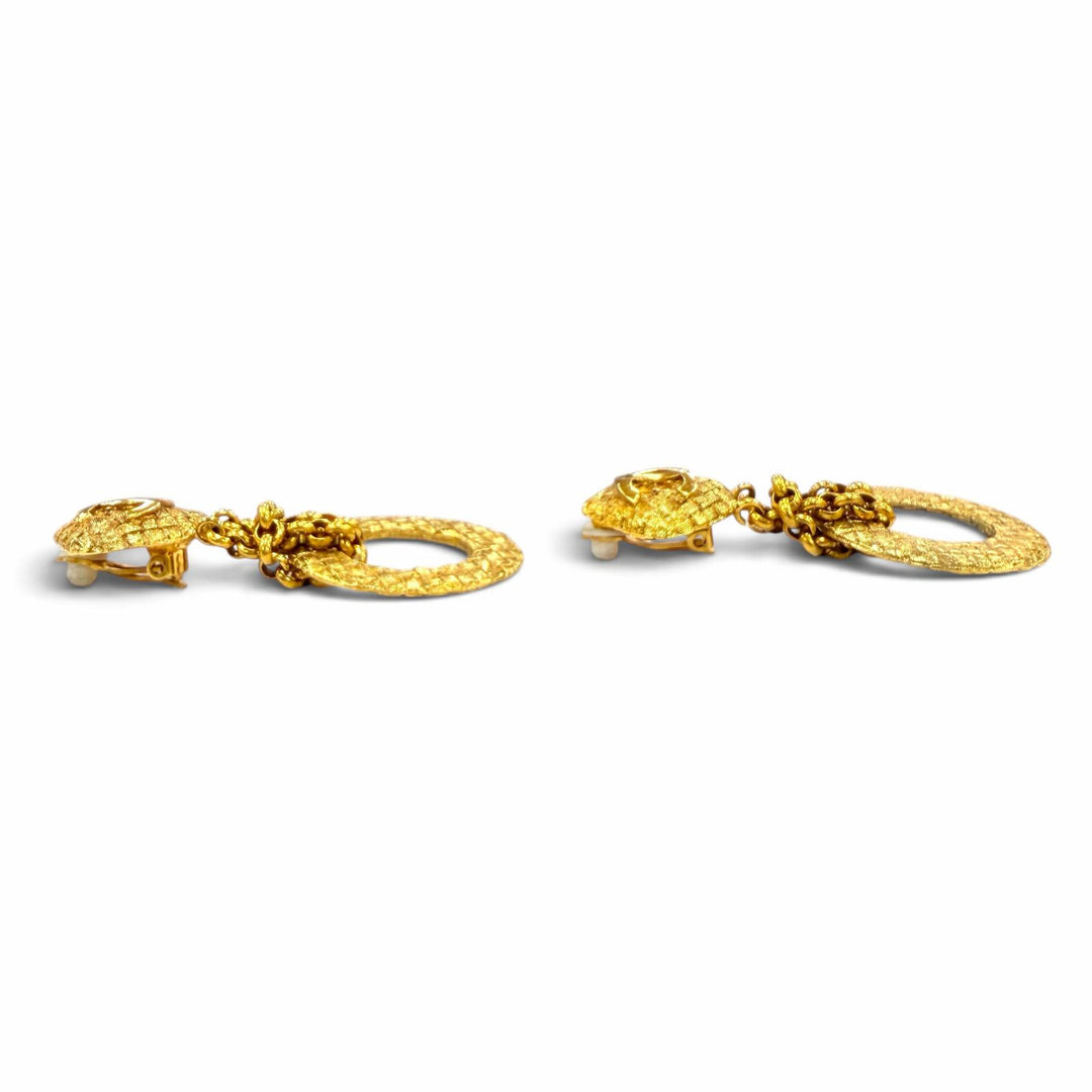 Great CHANEL Earring COCO Mark Chain Hoop gold metal Women 29