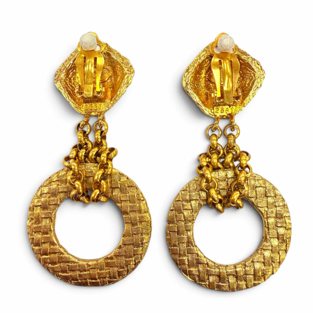 Great CHANEL Earring COCO Mark Chain Hoop gold metal Women 29
