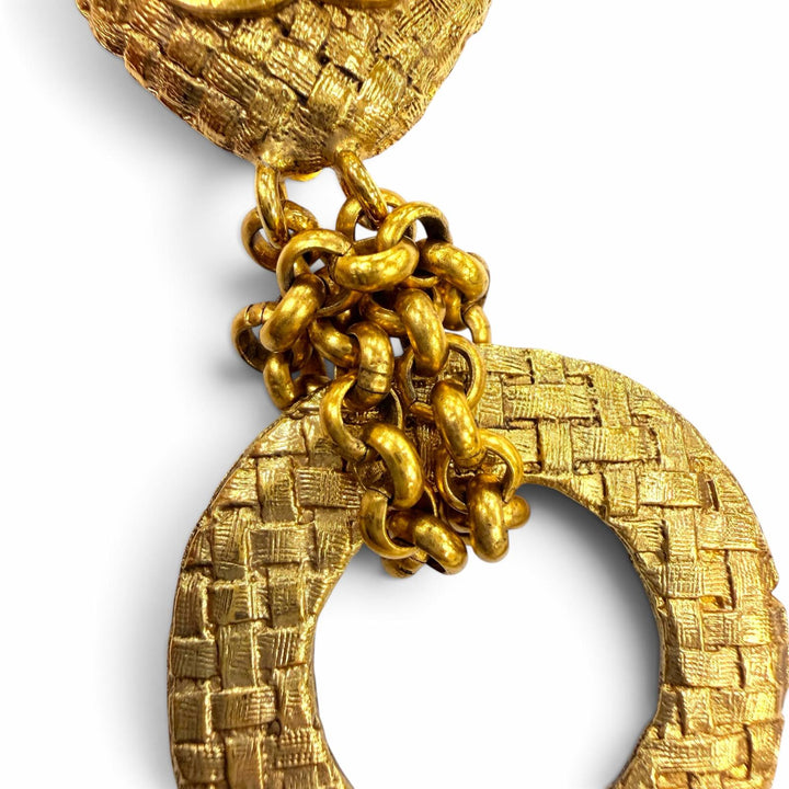 Great CHANEL Earring COCO Mark Chain Hoop gold metal Women 29