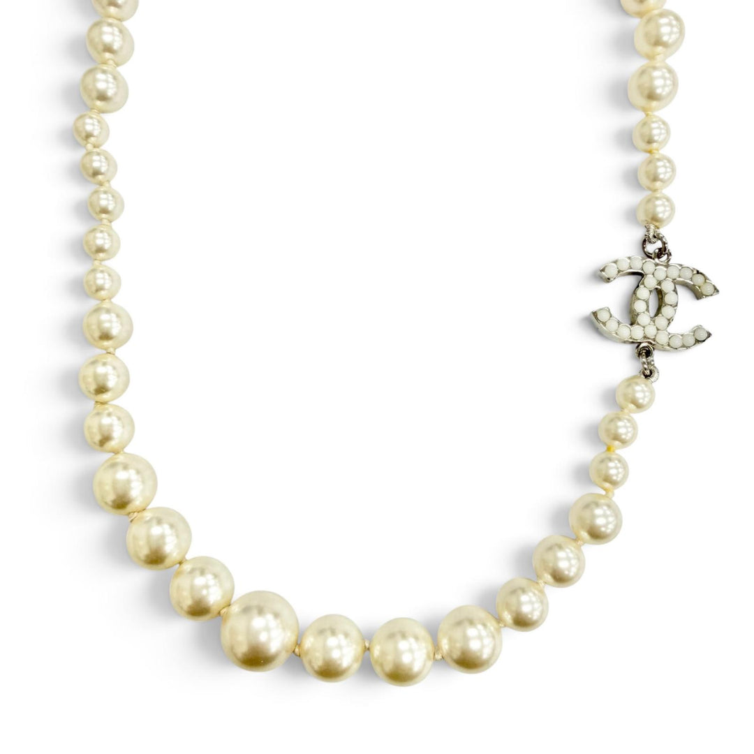 Excellent CHANEL Necklace COCO Mark Long Pearl White system Women A14V